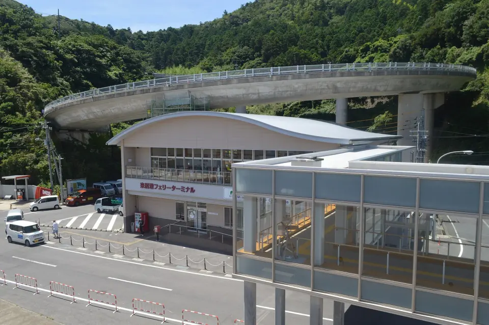 知夫里島の来居港