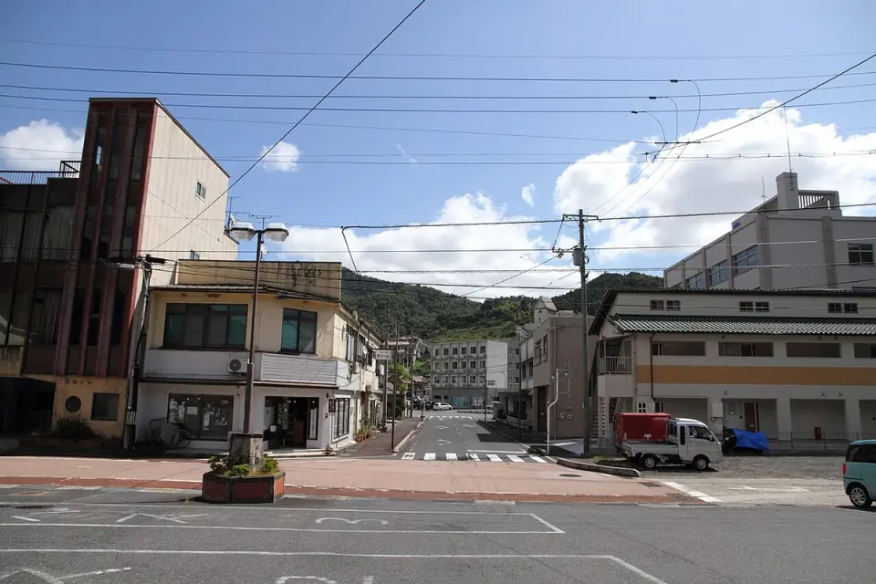 旧石見川本駅前の町並み
