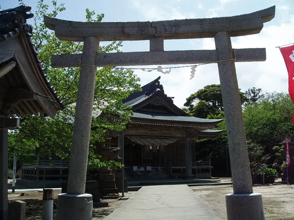 赤碕の高台にある神﨑神社