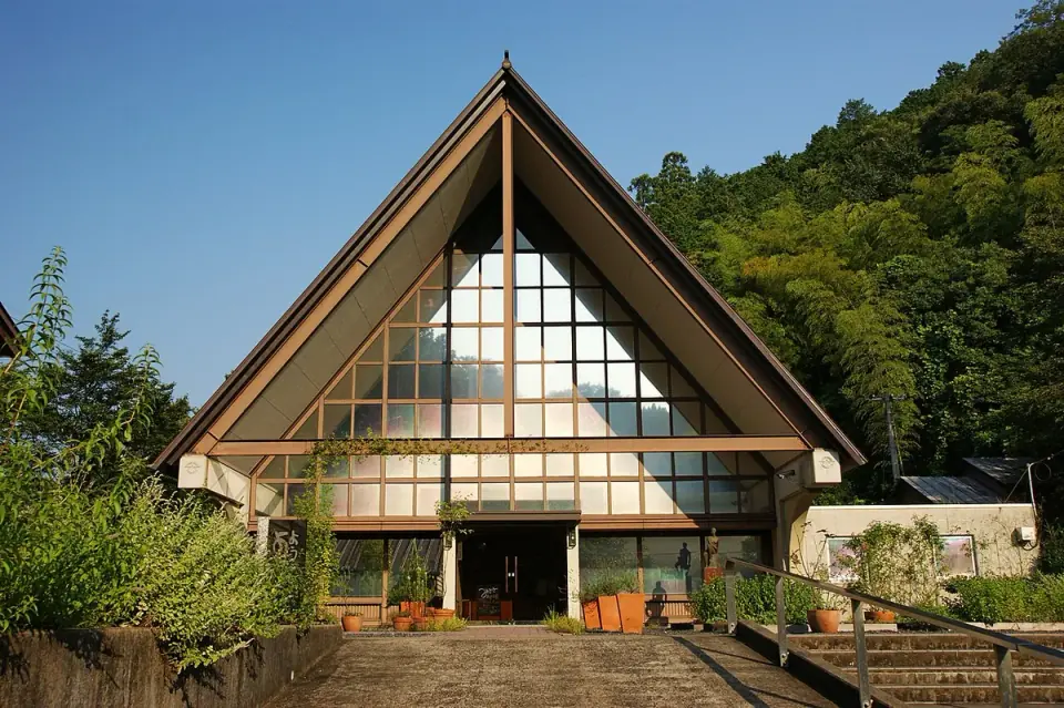 三朝バイオリン美術館の外観