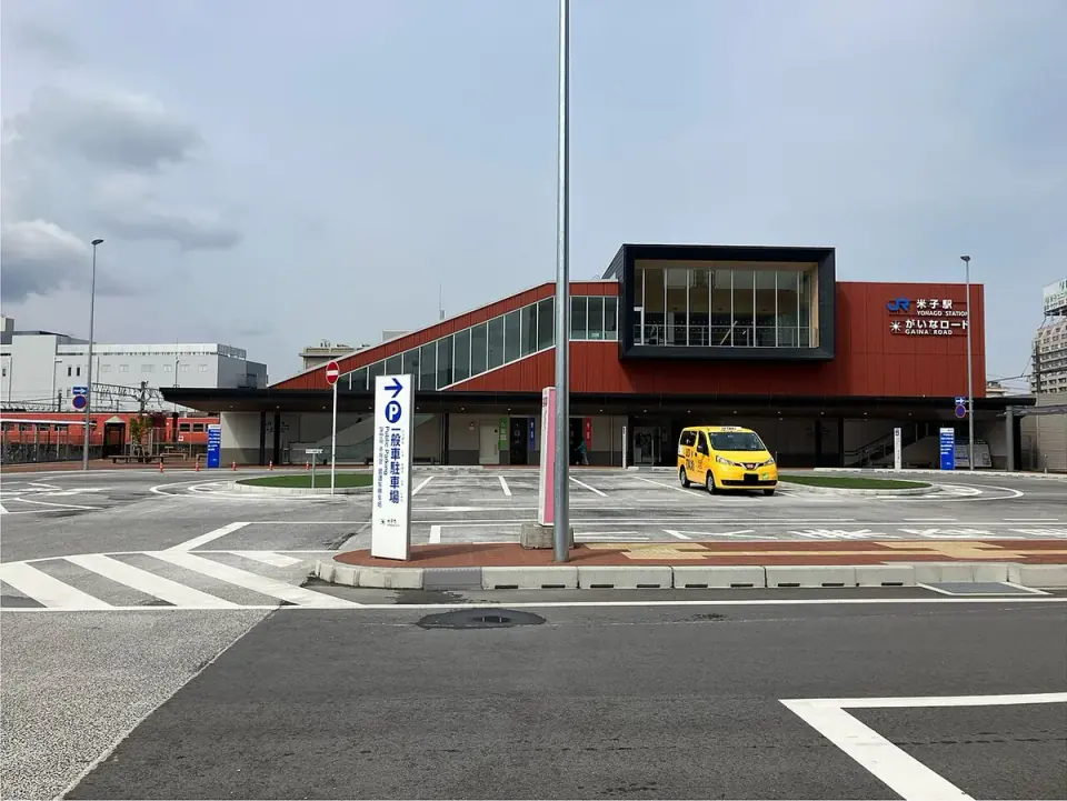 米子駅南口の駅舎