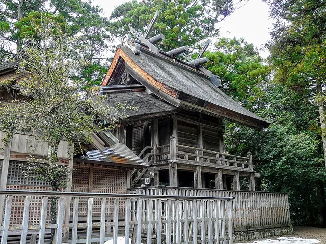 須佐神社の本殿